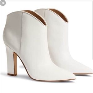 MARC FISHER LTD WHITE BOOTIE US WOMEN 9.5